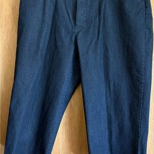 St. John's Bay Classic Dark Blue Jeans stretch size 16 new! Crop